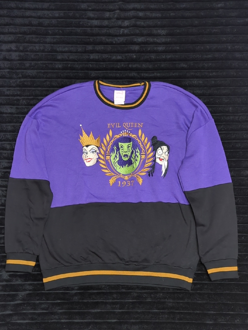 NWT Snow White Disney Purple & Black Evil Queen Crewneck Sweater Women's Size M